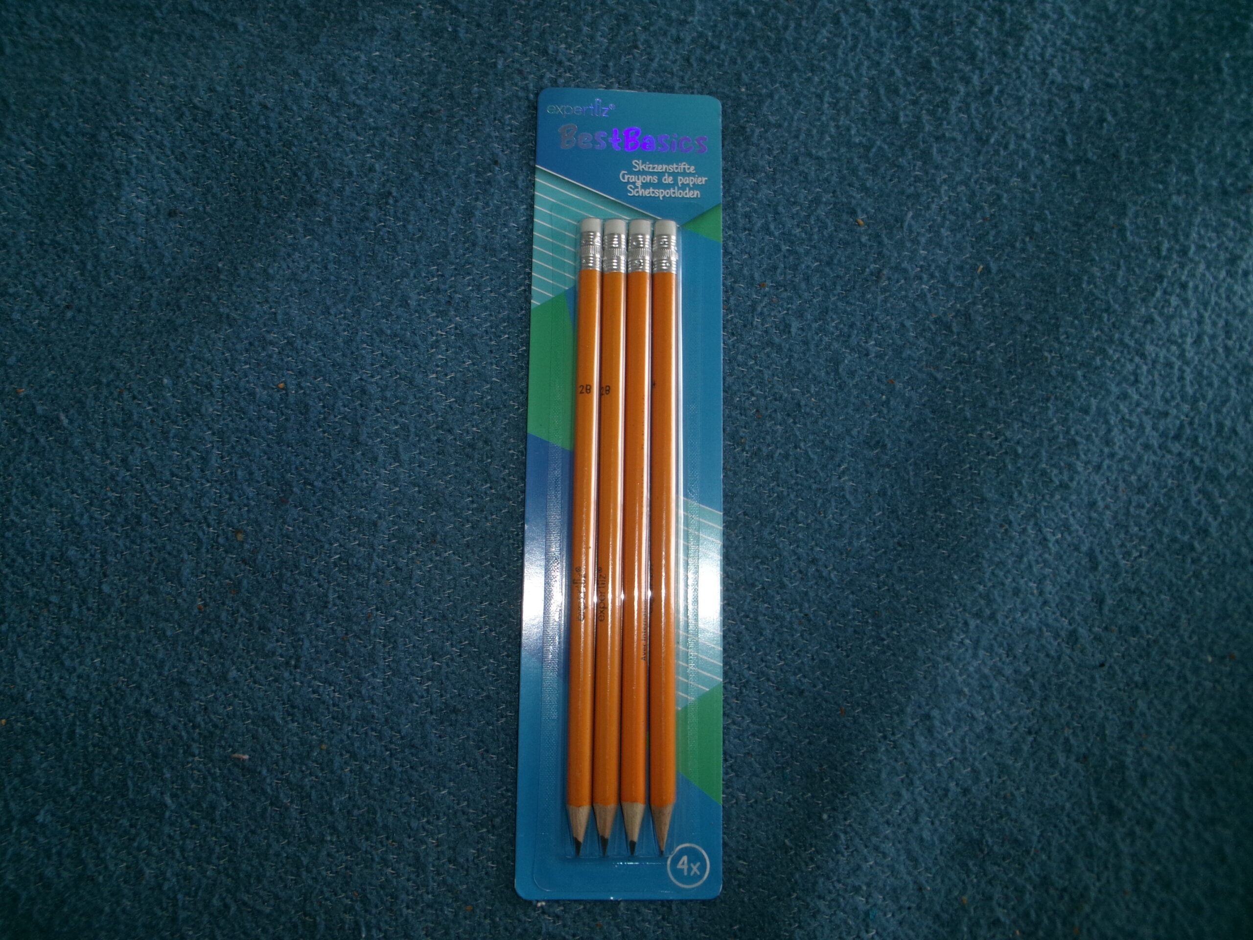 Crayons gris